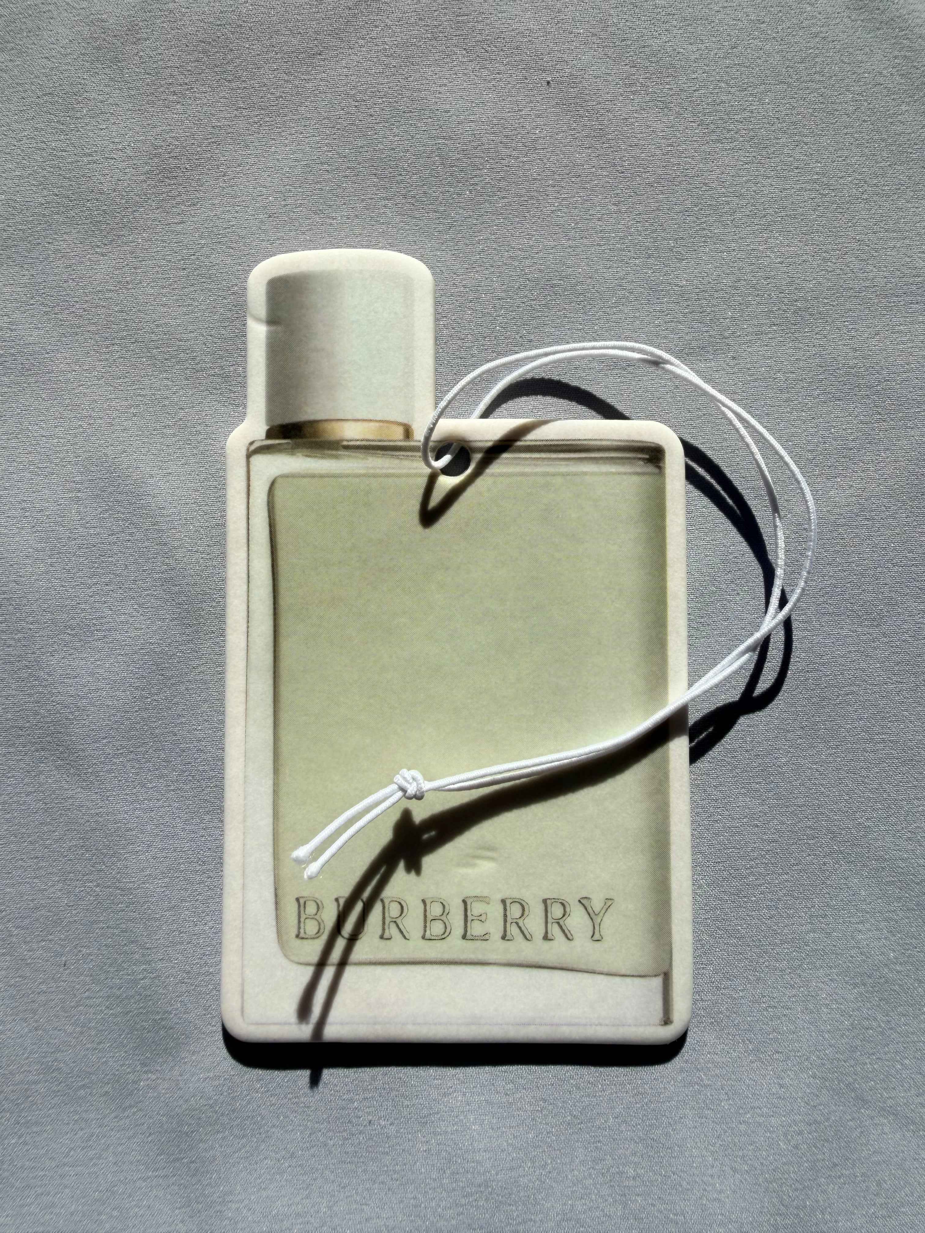 Fresh Berry & Jasmine Car Air Freshener – Fruity & Feminine Luxury Scent