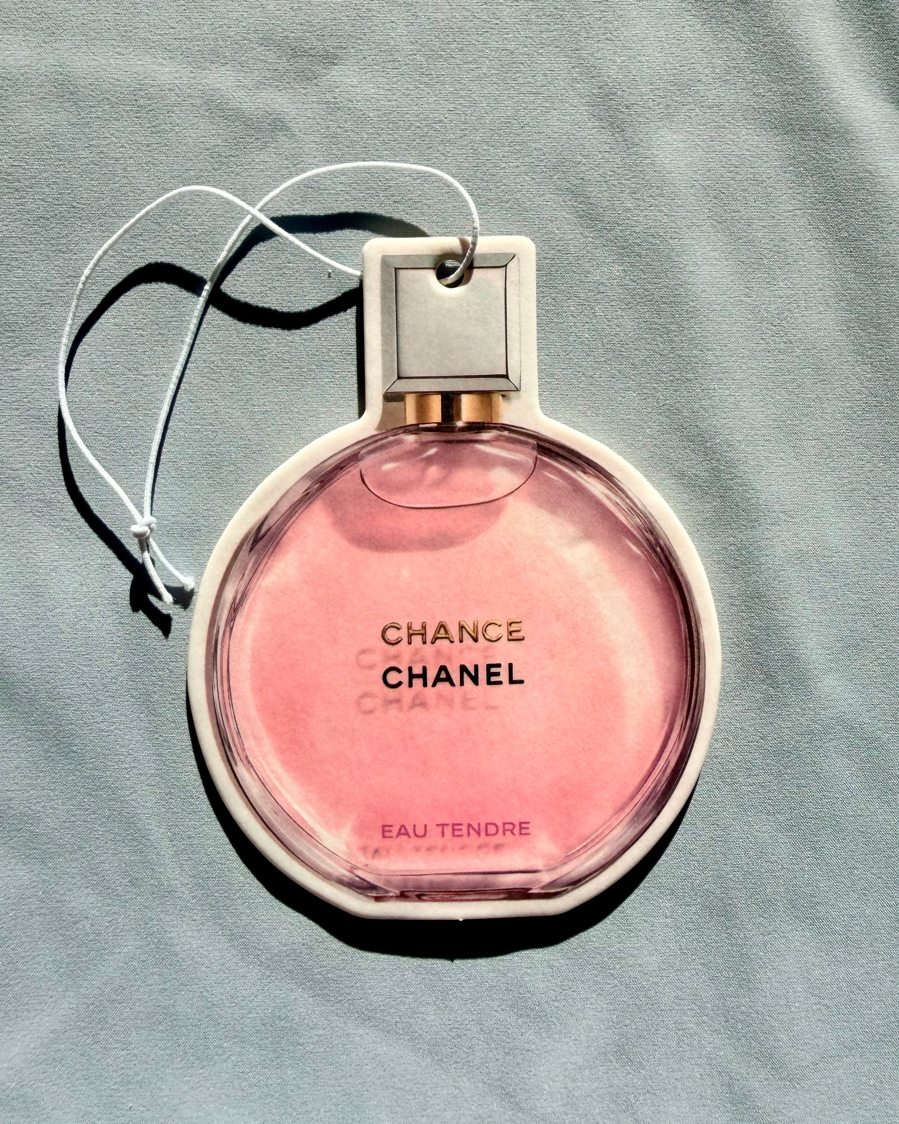 Soft Rose & Grapefruit Car Air Freshener – Delicate & Feminine Luxury Scent
