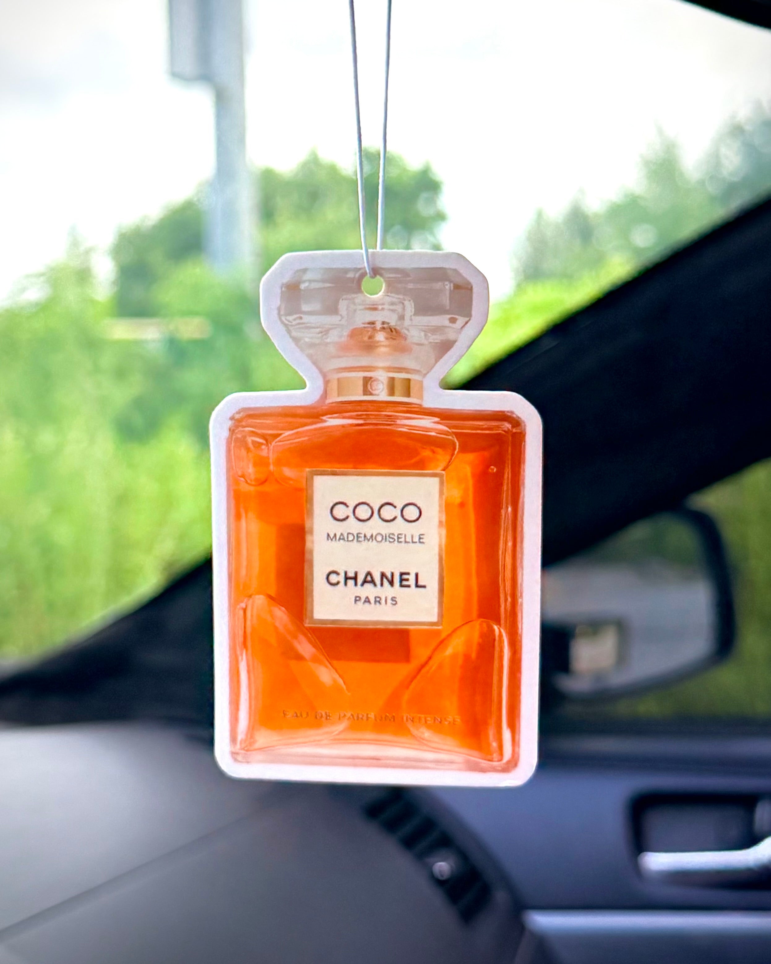 Warm Amber & Jasmine Car Air Freshener – Classic & Luxurious Feminine Scent
