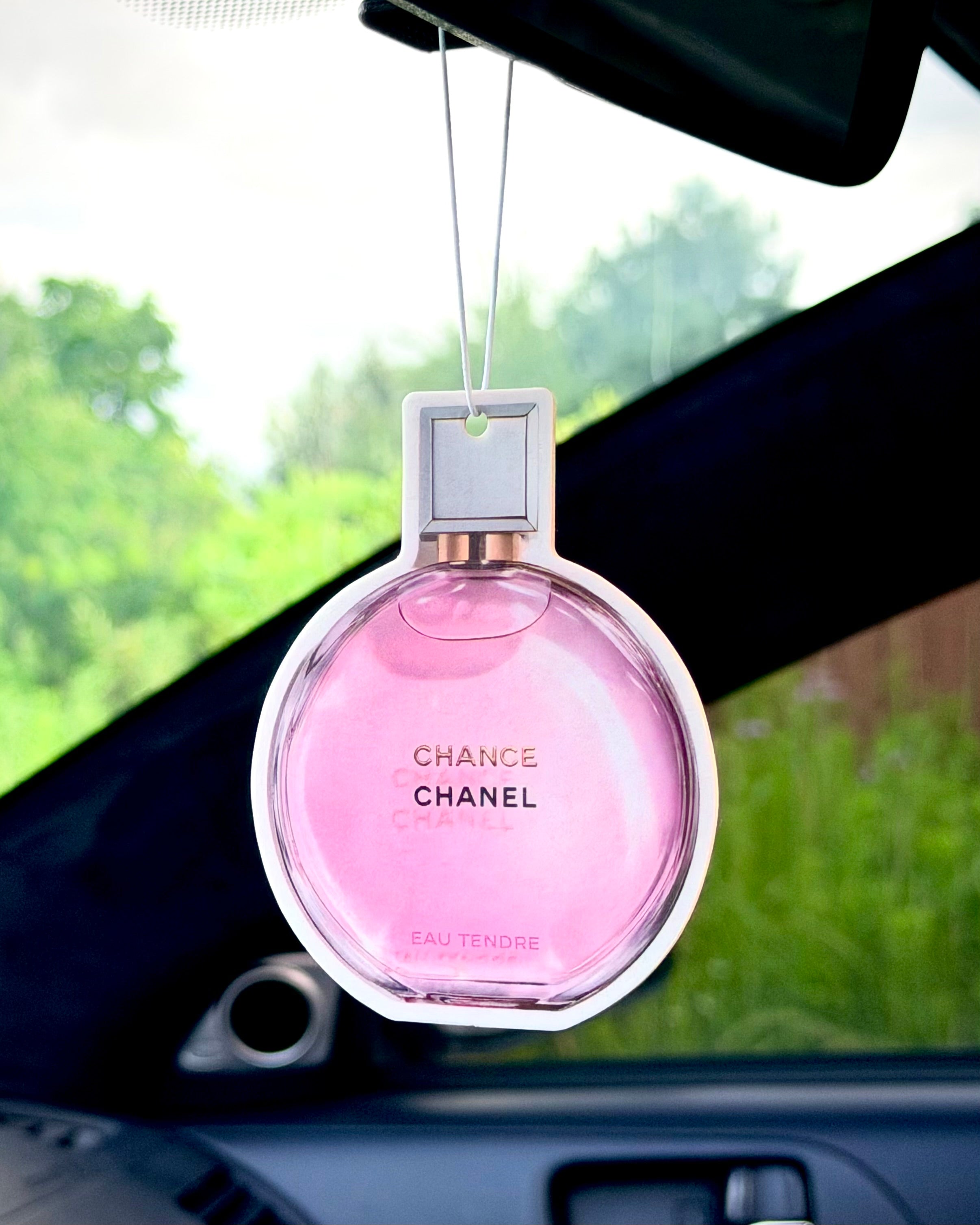 Soft Rose & Grapefruit Car Air Freshener – Delicate & Feminine Luxury Scent