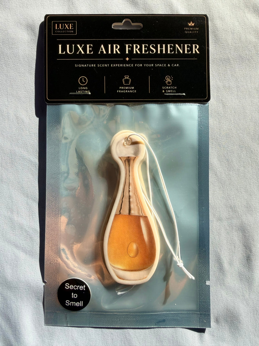 Golden Floral & Ylang Ylang Car Air Freshener – Elegant & Feminine Luxury Scent