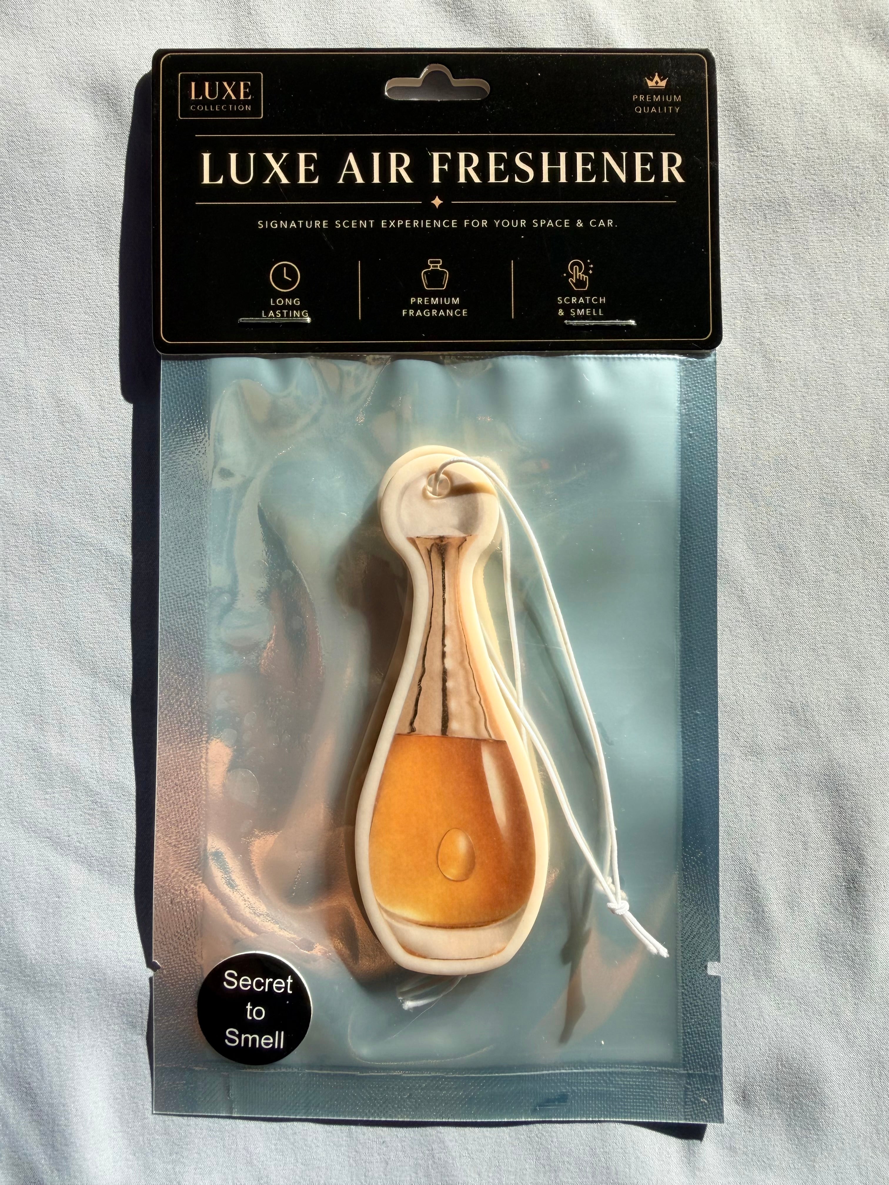 Golden Floral & Ylang Ylang Car Air Freshener – Elegant & Feminine Luxury Scent