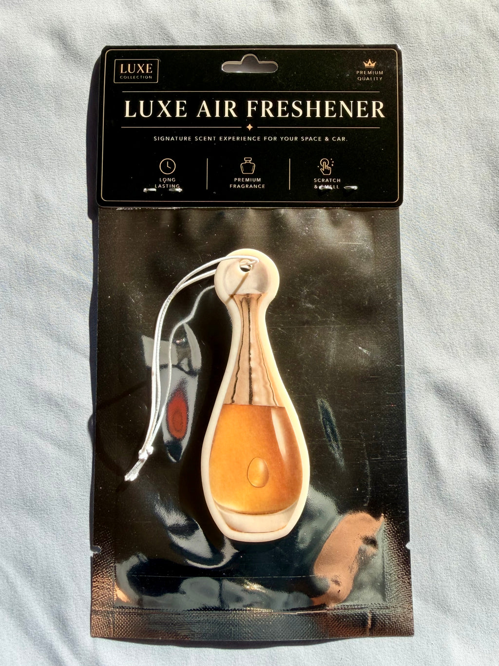 Golden Floral & Ylang Ylang Car Air Freshener – Elegant & Feminine Luxury Scent