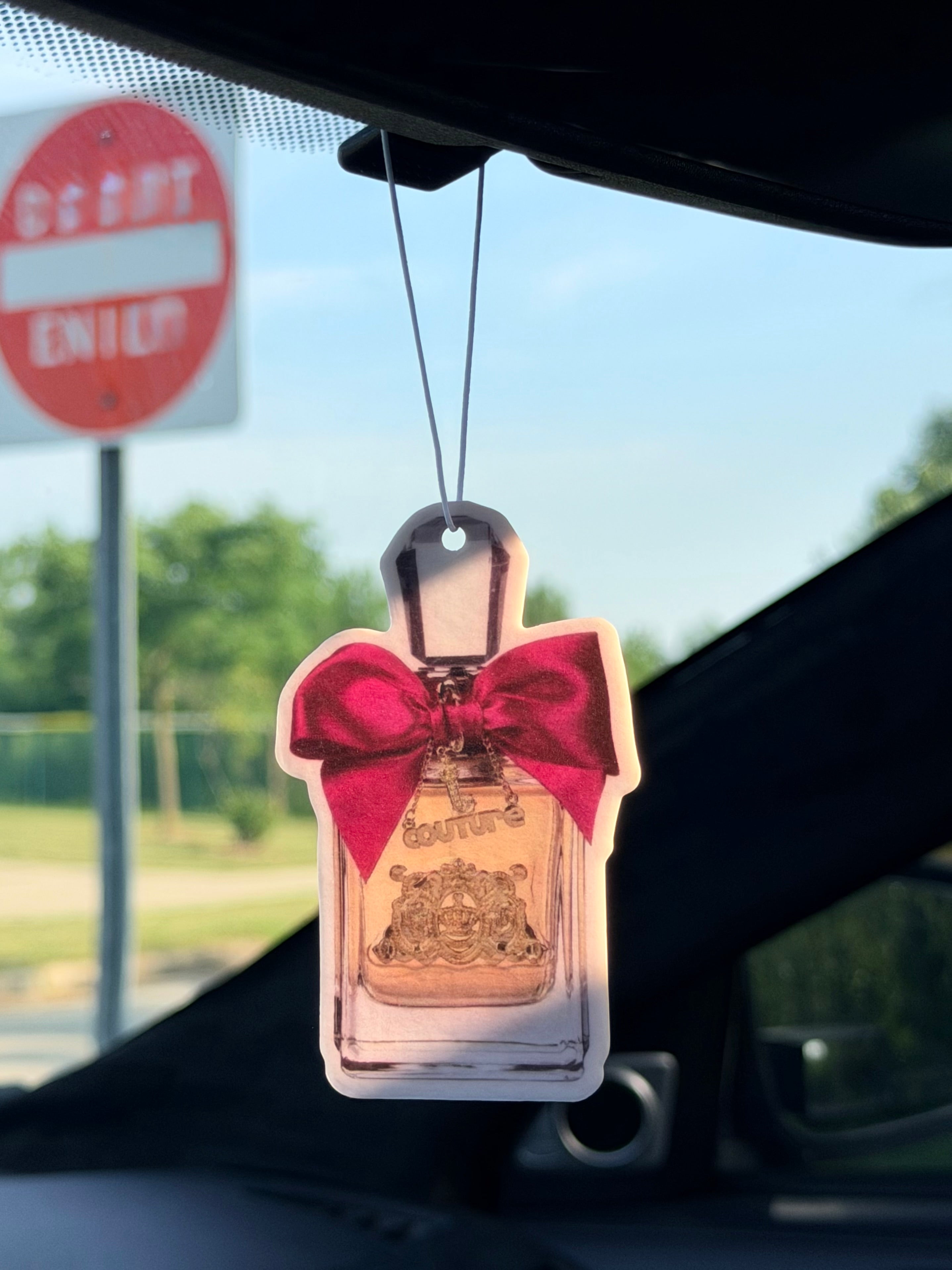 Wild Berry & Honeysuckle Car Air Freshener – Sweet & Playful Luxury Scent